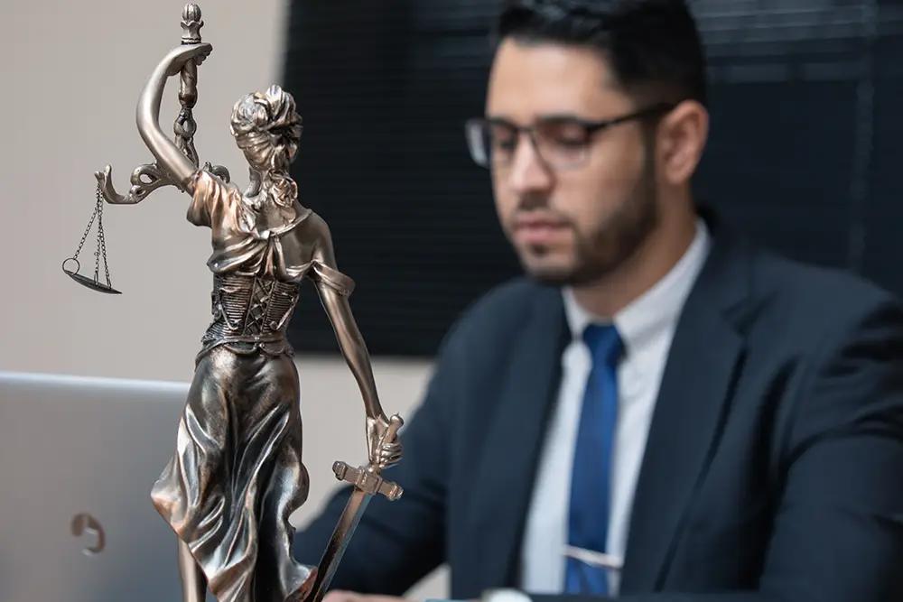 Marketing para pequenas empresas: a lição da advocacia sobre crescer sem sair das regras